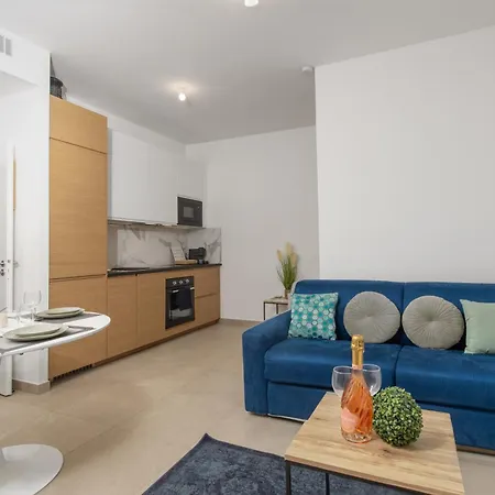 Neuf - Patio Interieur - Parking - Ef Apartment *