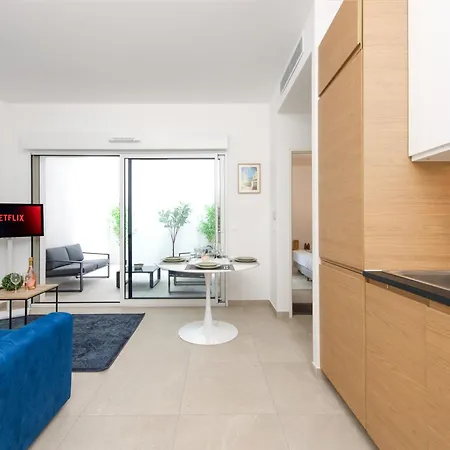 Neuf - Patio Interieur - Parking - Ef Apartment