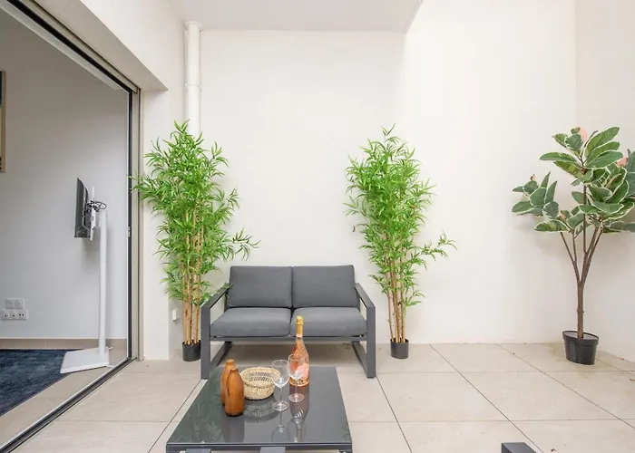 Neuf - Patio Interieur - Parking - Ef شقة إز